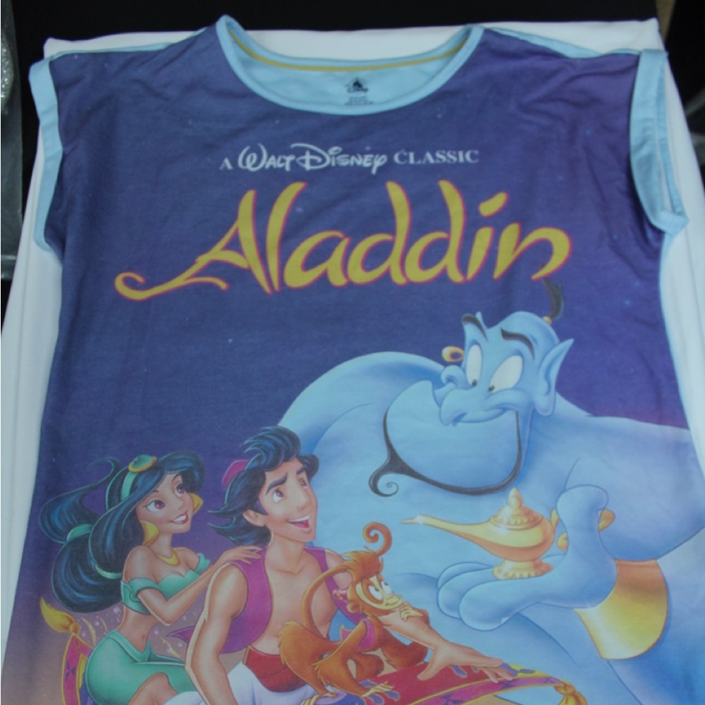 Disney’s Aladdin Sleep Shirt Size Med